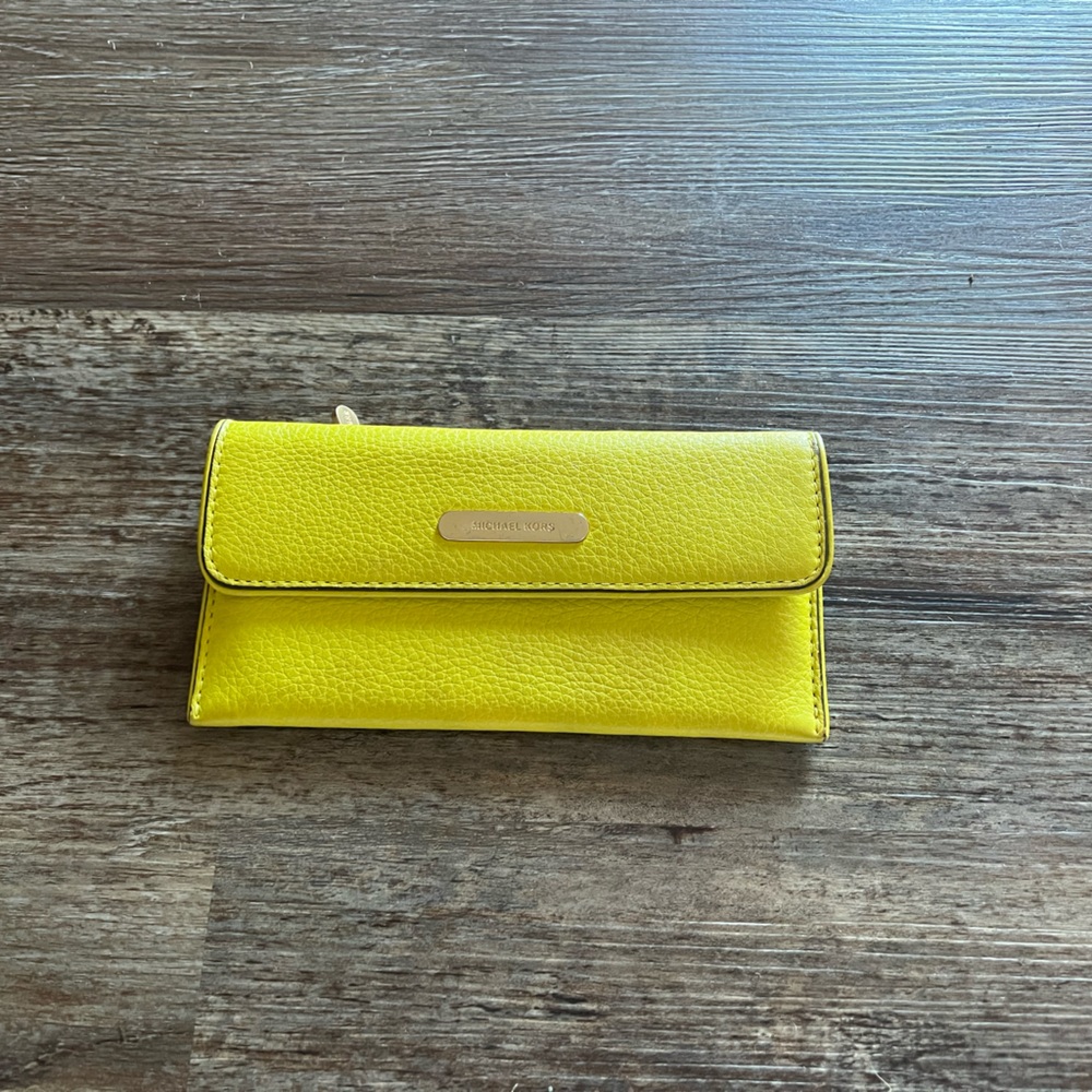 Michael Kors wallet